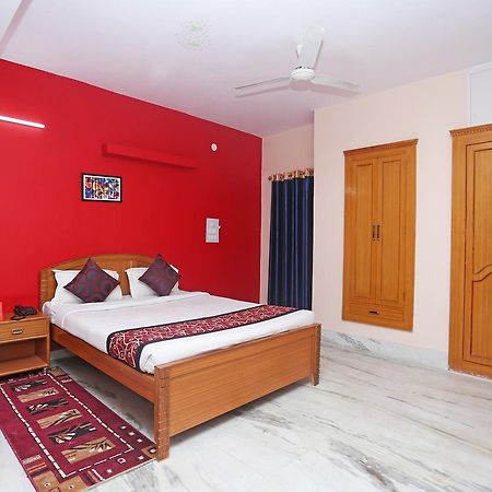 Oyo 10994 Hotel Luxury Inn Patna  Zewnętrze zdjęcie